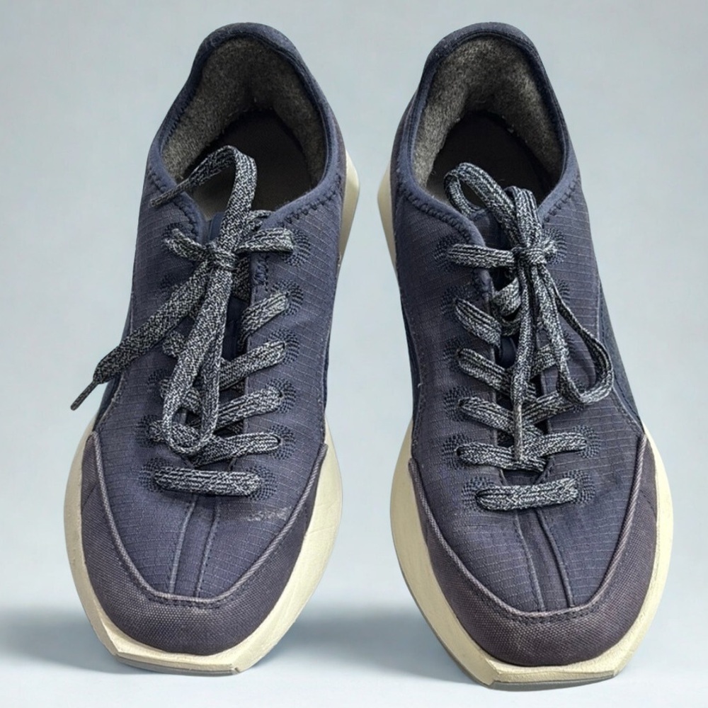 Women’s size 9‎ Allbirds Blue and White Sneakers with Versatile Style